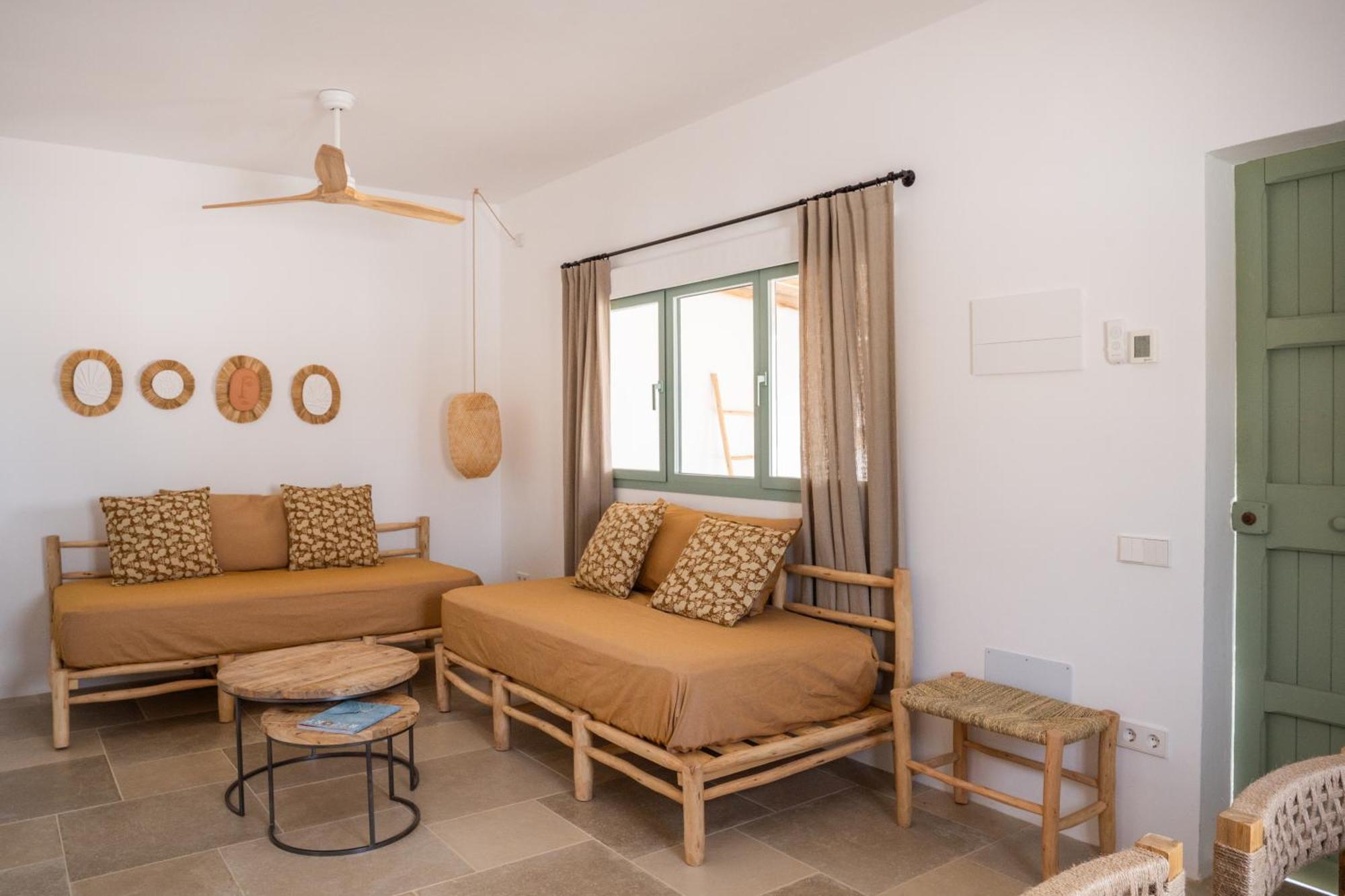 Apartamentos Punta Rasa Cala Saona Exteriér fotografie